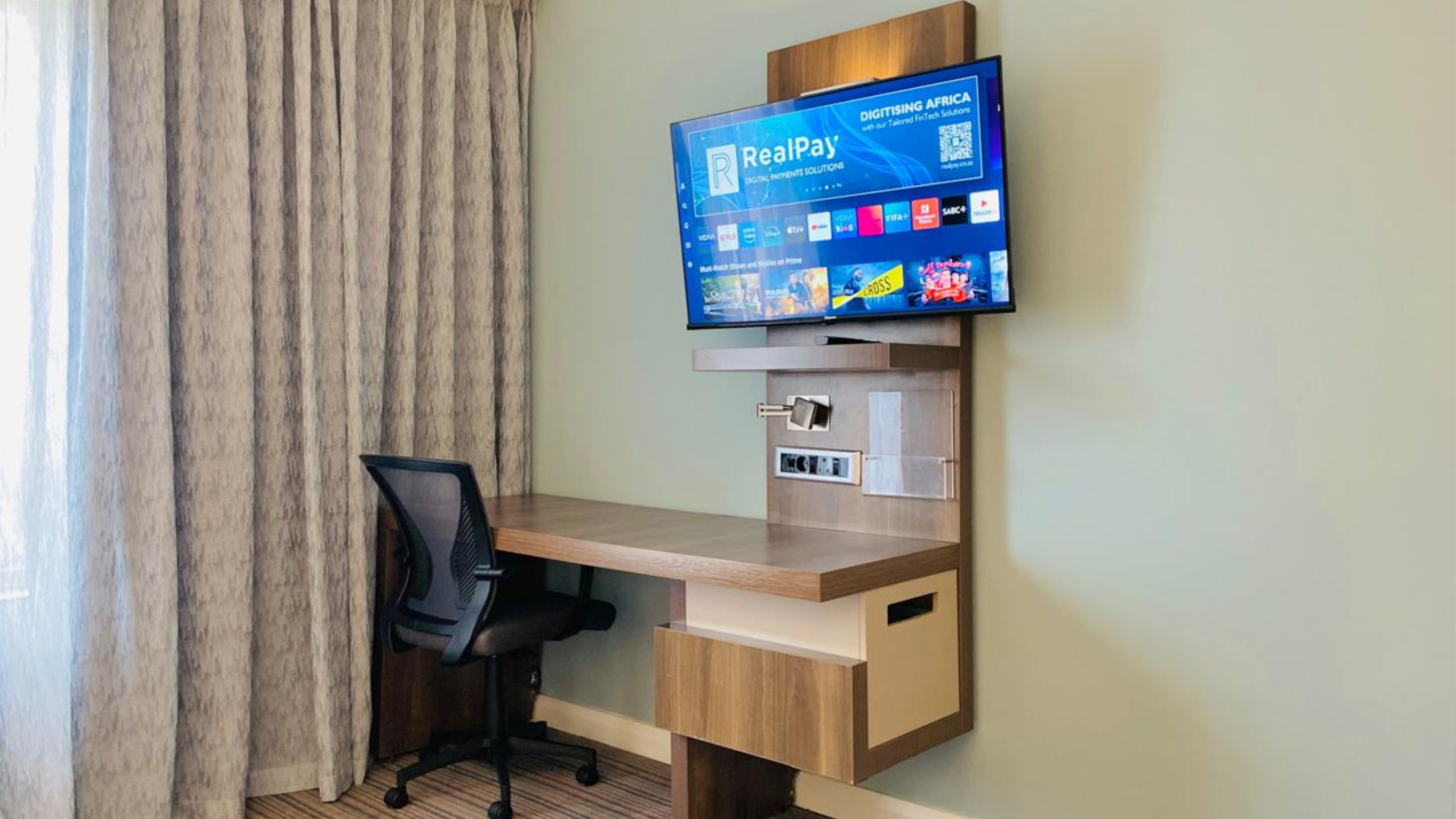 HOLIDAY INN EXPRESS DURBAN - UMHLANGA 70/83