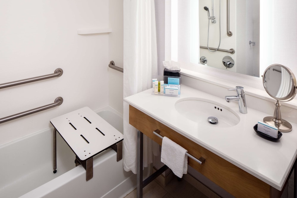 Hampton Inn Suites By Hilton Miami Brickell Downtown 24/65