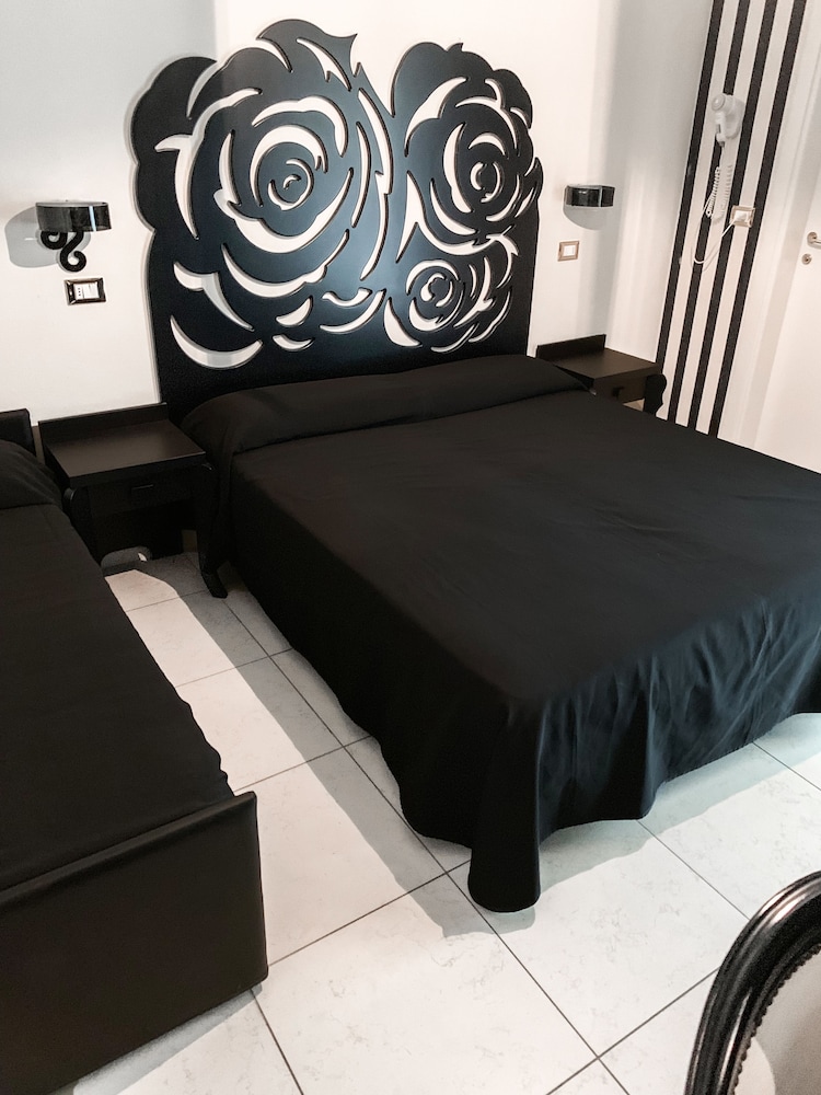 HOTEL LE CINEMA 41/68
