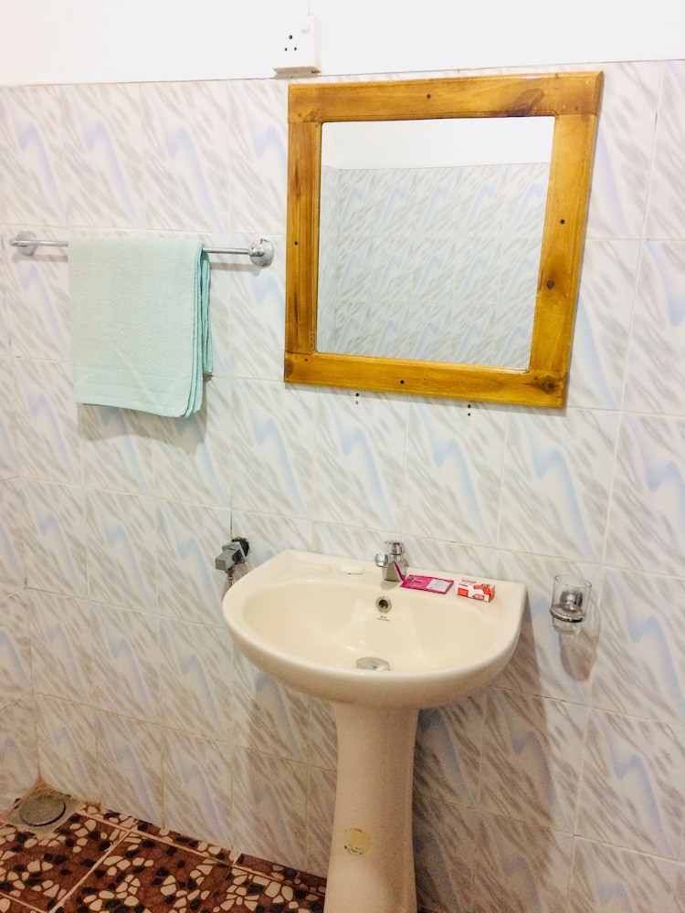 Tropicana Homestay 33/37
