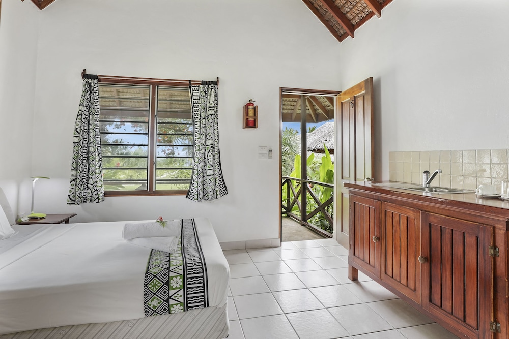 Beachfront Resort 19/50