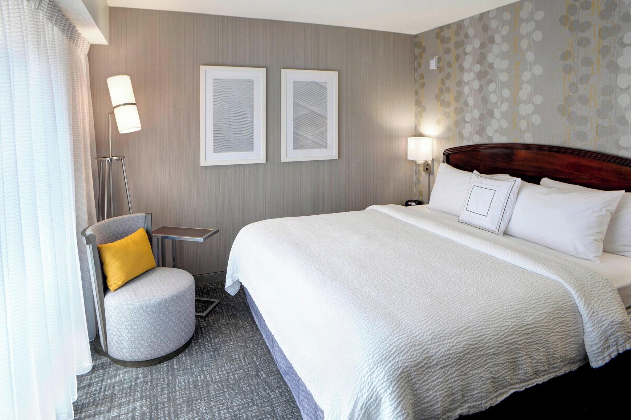 1 Bedroom, Suite, King Bed