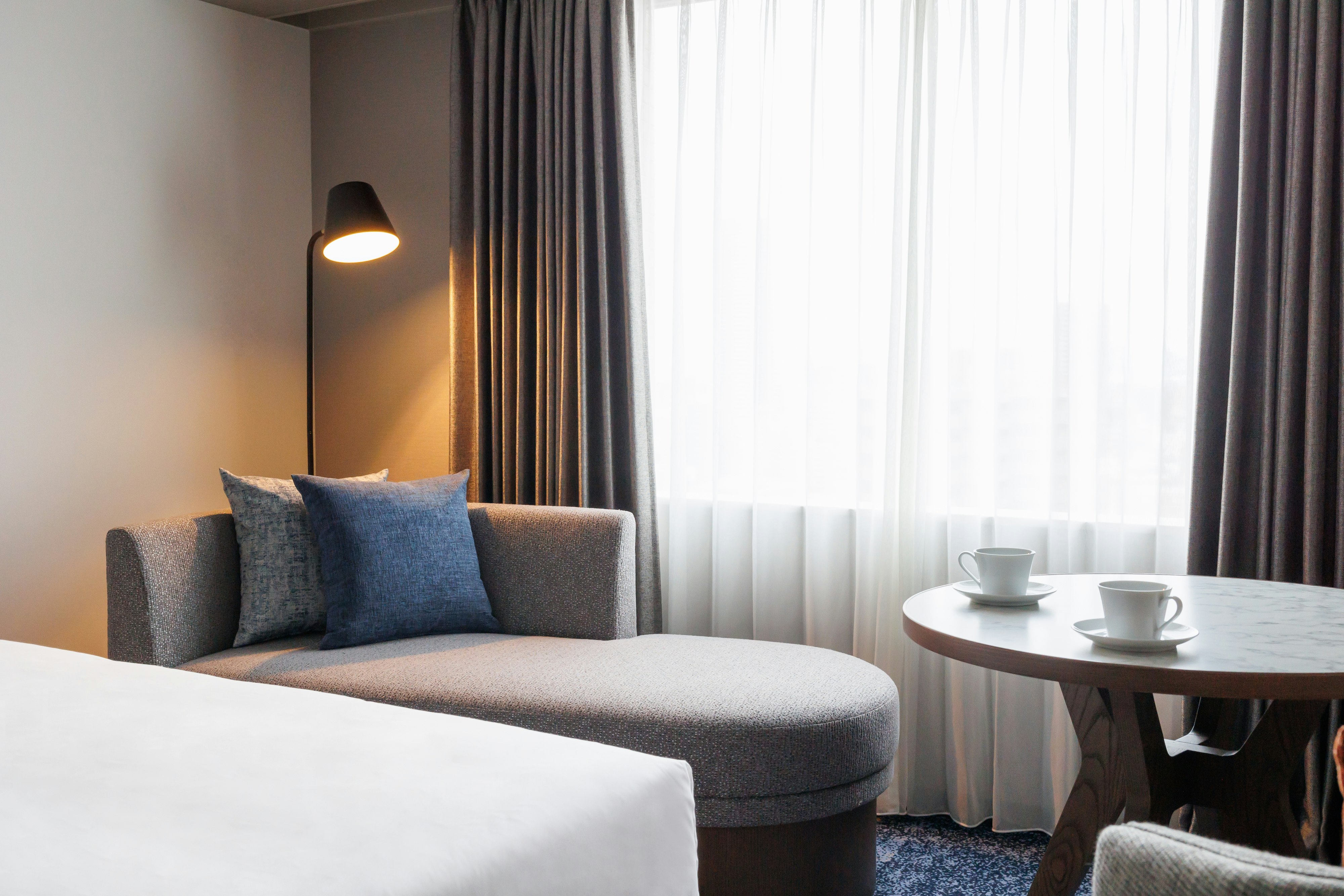 غرفة قياسية بسريرين منفصلين مع دخول الصالة، Ana Crowne Plaza Hotel Hiroshima 2/3