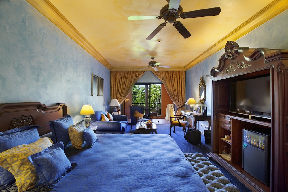 Europe Villa Cortes 44/83