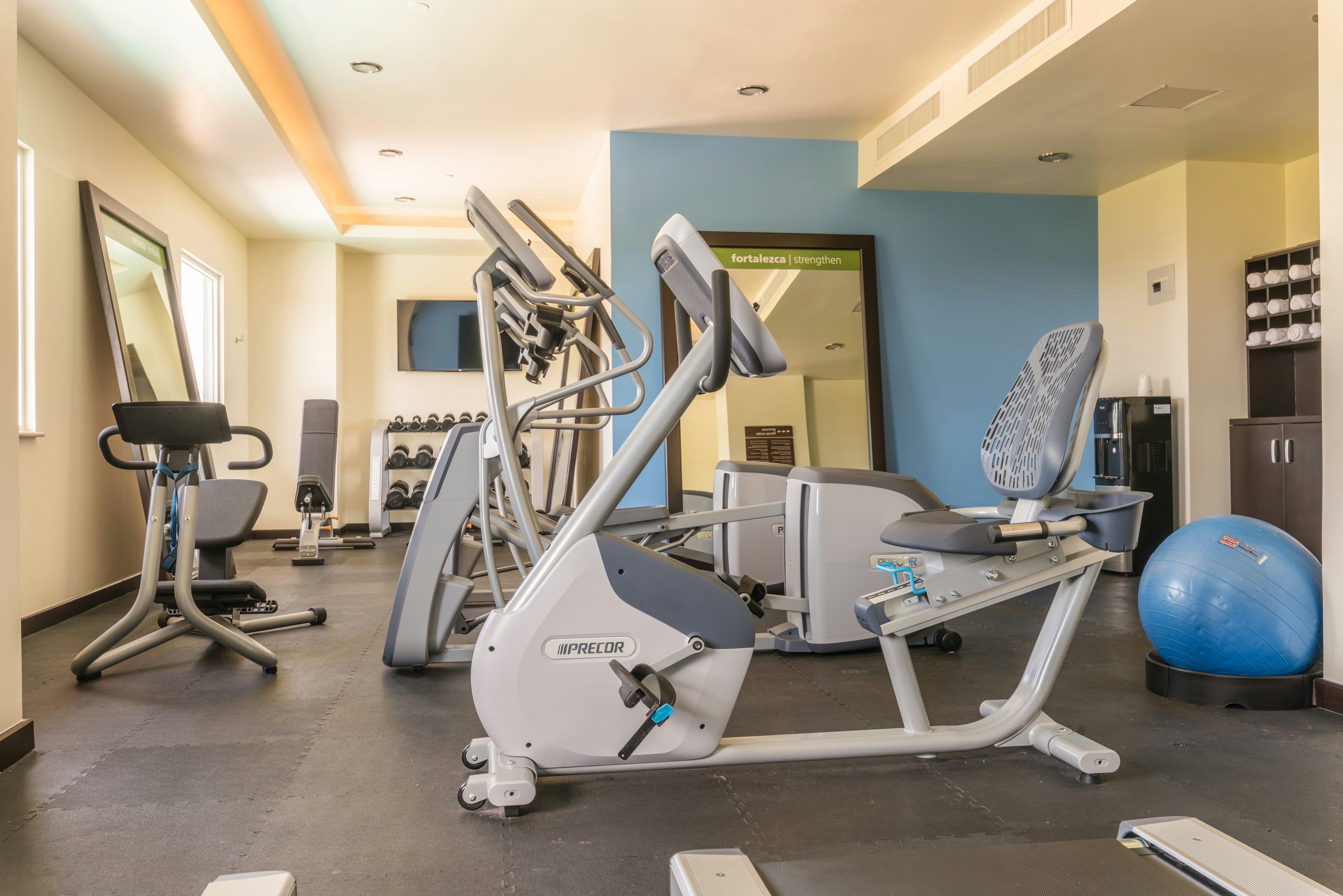Hampton Inn Suites By Hilton Salamanca Bajio 37/59