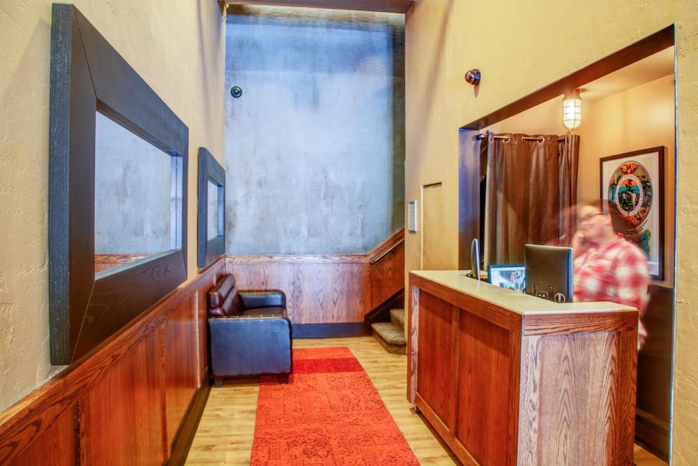 The Bartlett Hotel And Guesthouse 3/22
