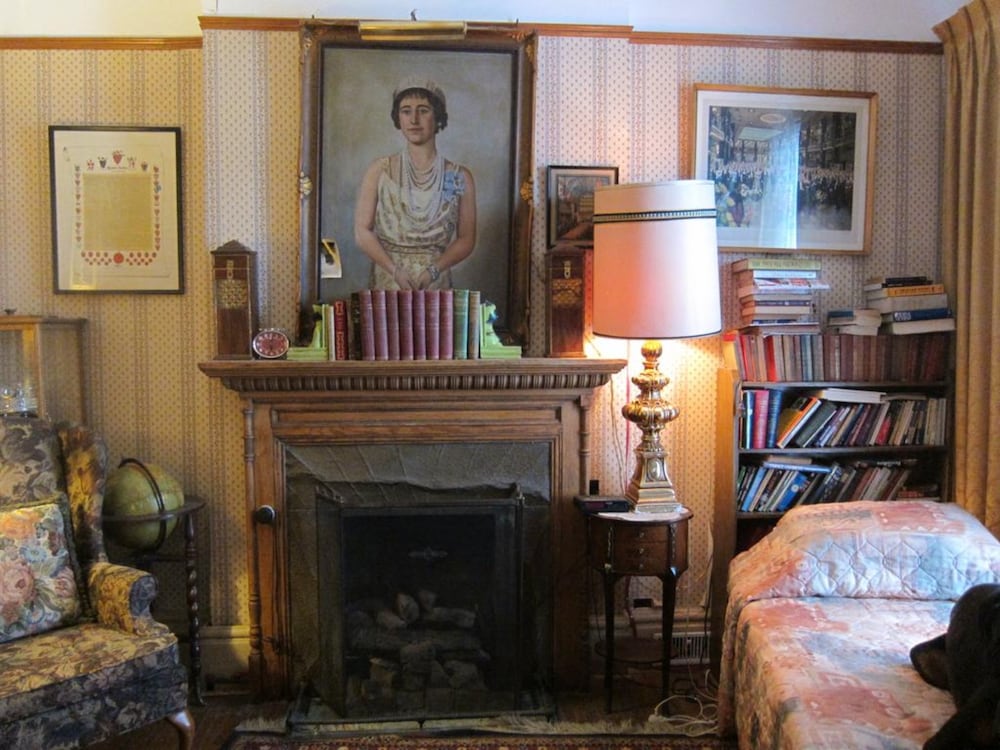 Pimblett's Downtown Toronto B&B 33/47