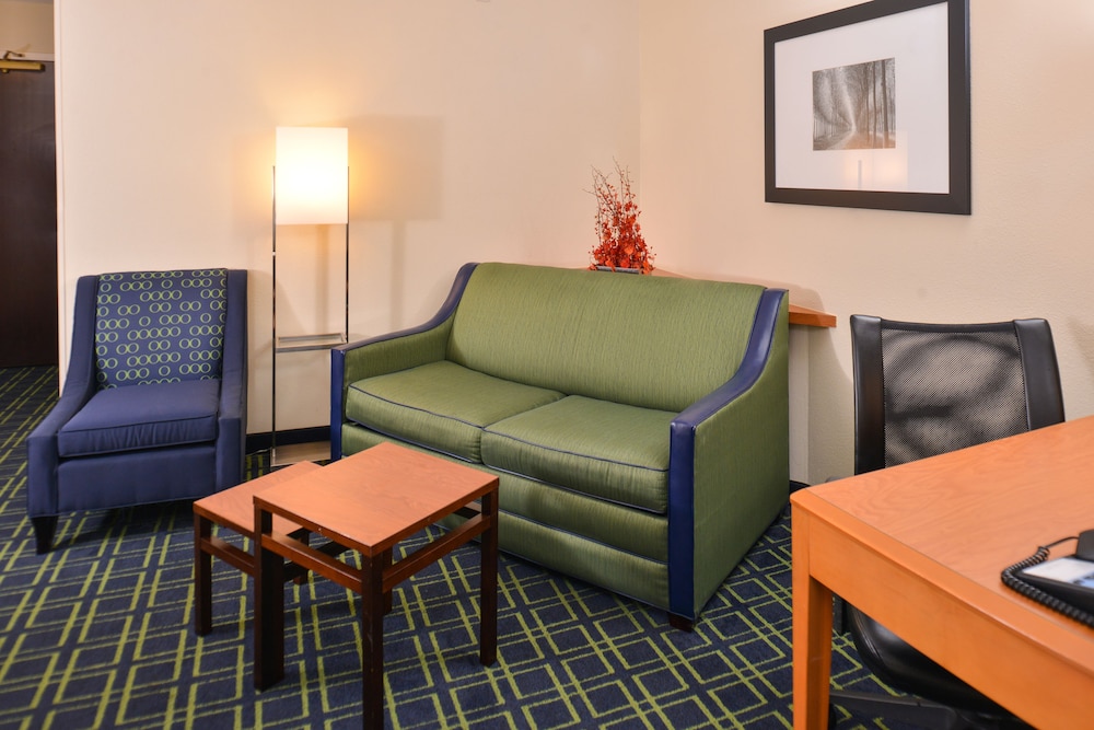 Fairfield Inn Suites By Marriott Gulfport 35/54