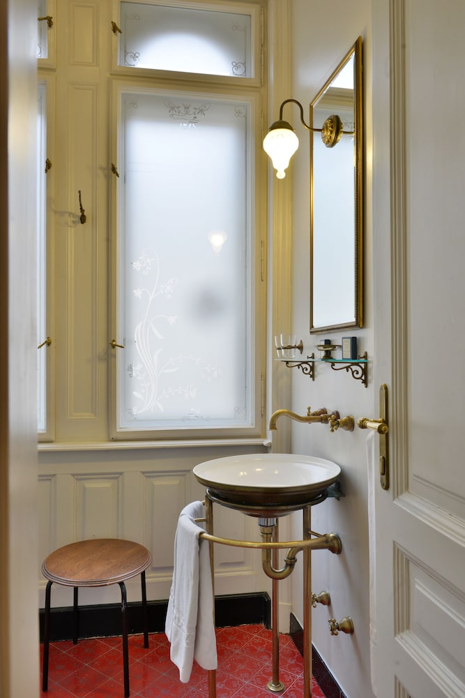 Gerloczy Cafe & Rooms Delux 49/50