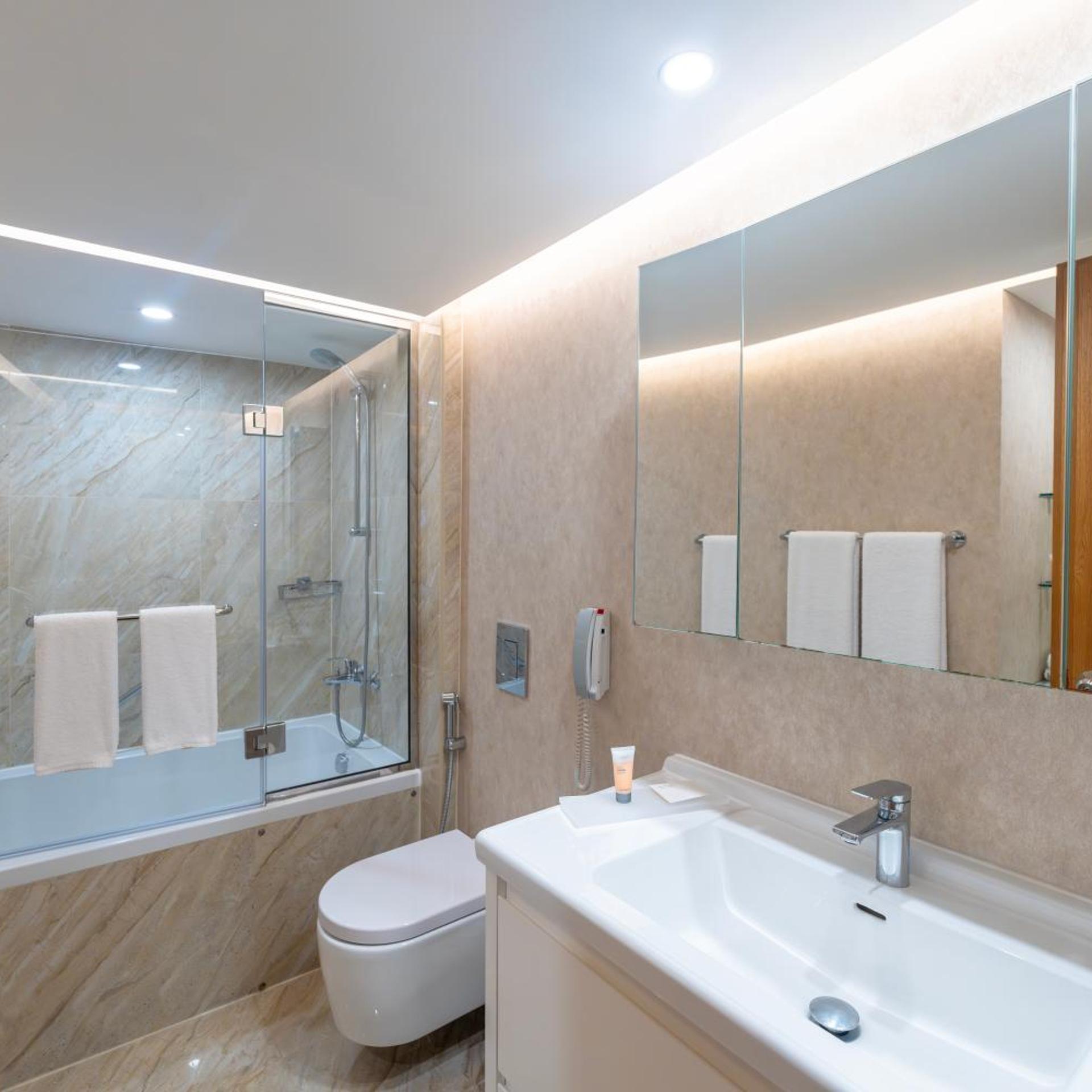 شقة ديلوكس عائلية بـ4 غرف نوم بمطبخ، Hyatt Regency Galleria Residence Dubai 7/9