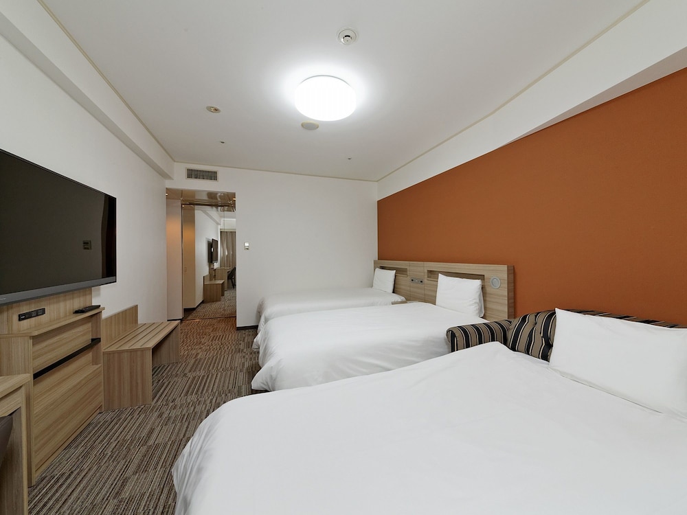 ROOM, TRIPLE