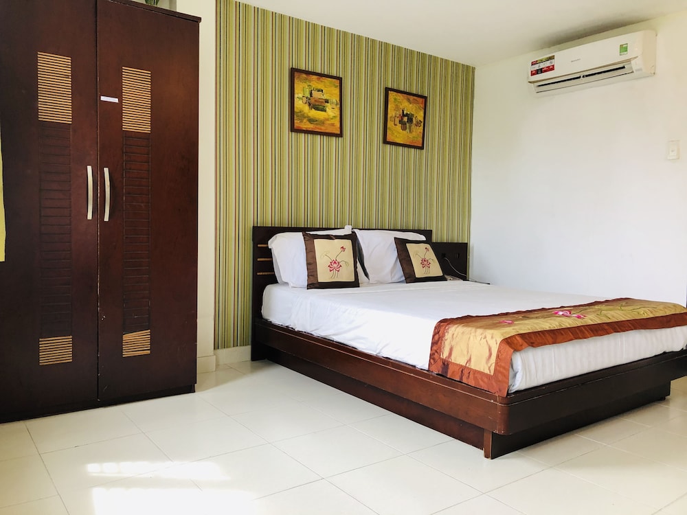 Sen Saigon Hotel 11/50