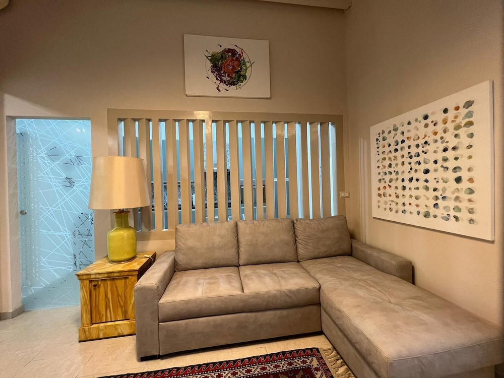 Cadorna House 36/50