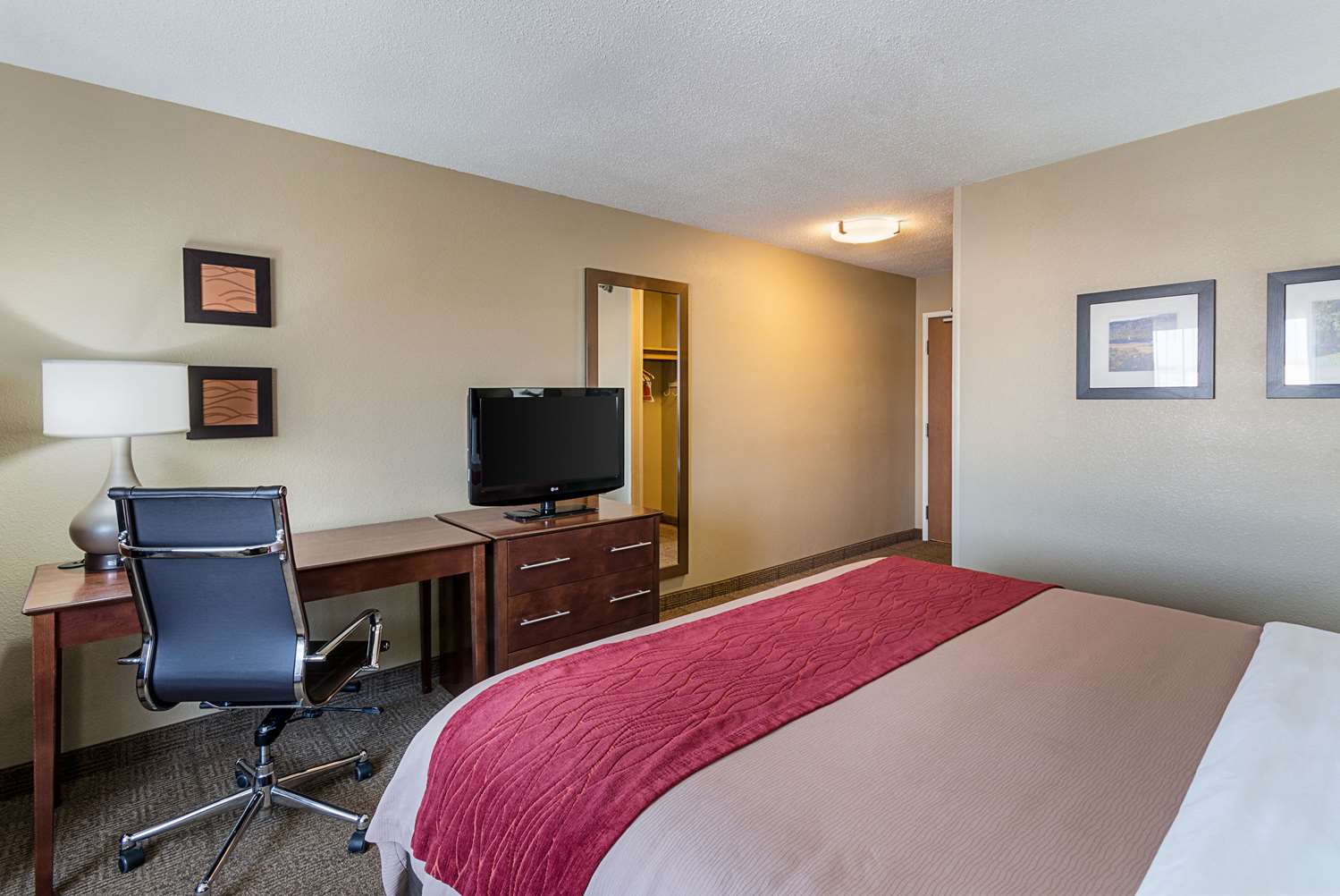Comfort Inn Barboursville near Huntington Mall area 3/19