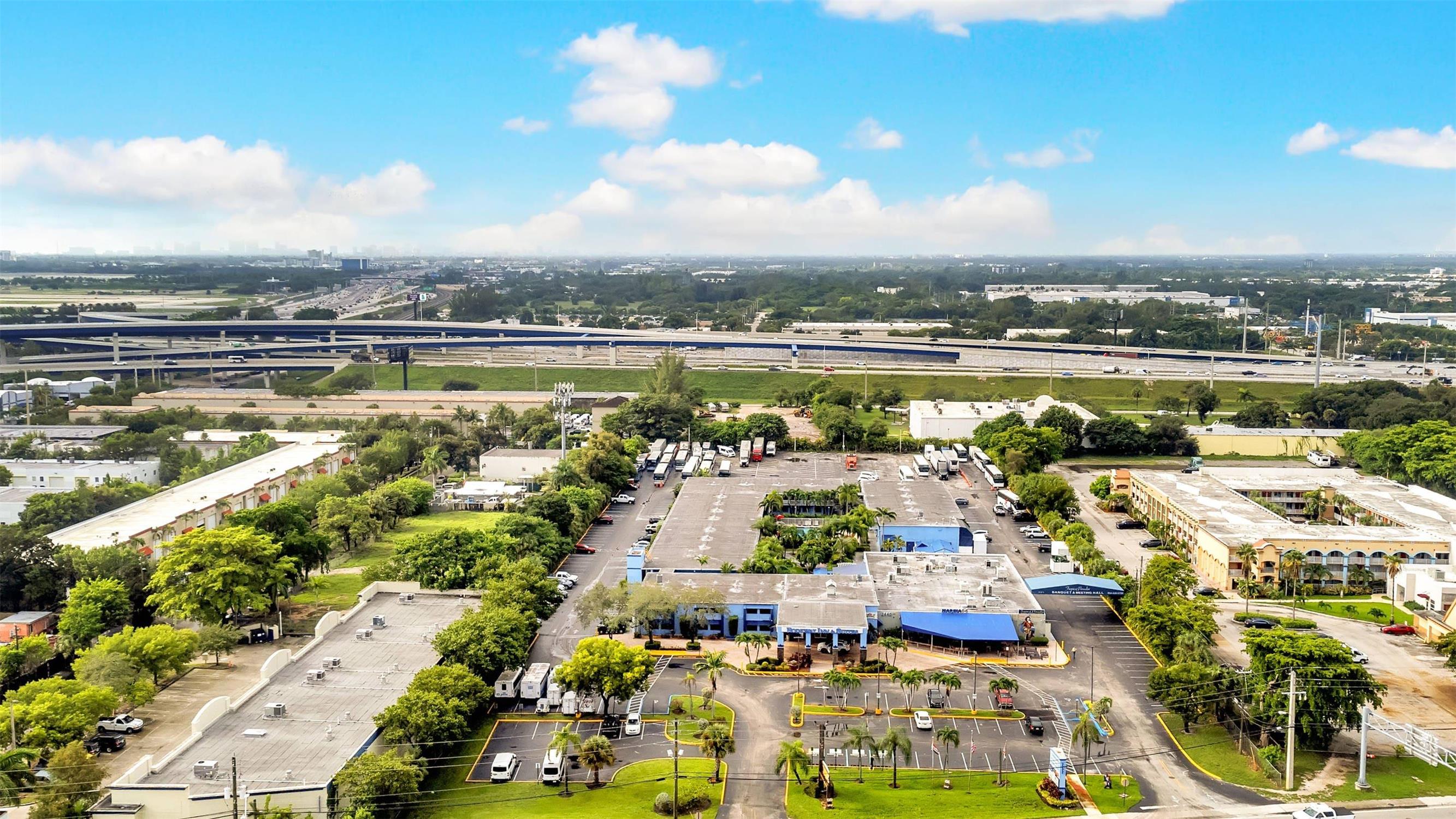 Rodeway Inn and Suites Fort Lauderdale Airport and Cruise Port 48/50