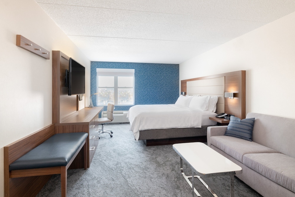 Holiday Inn Express & Suites Boston - Cambridge 10/47