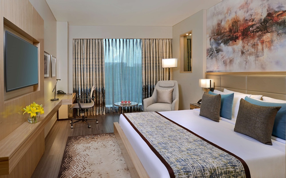 Radisson Mumbai Andheri MIDC 21/65
