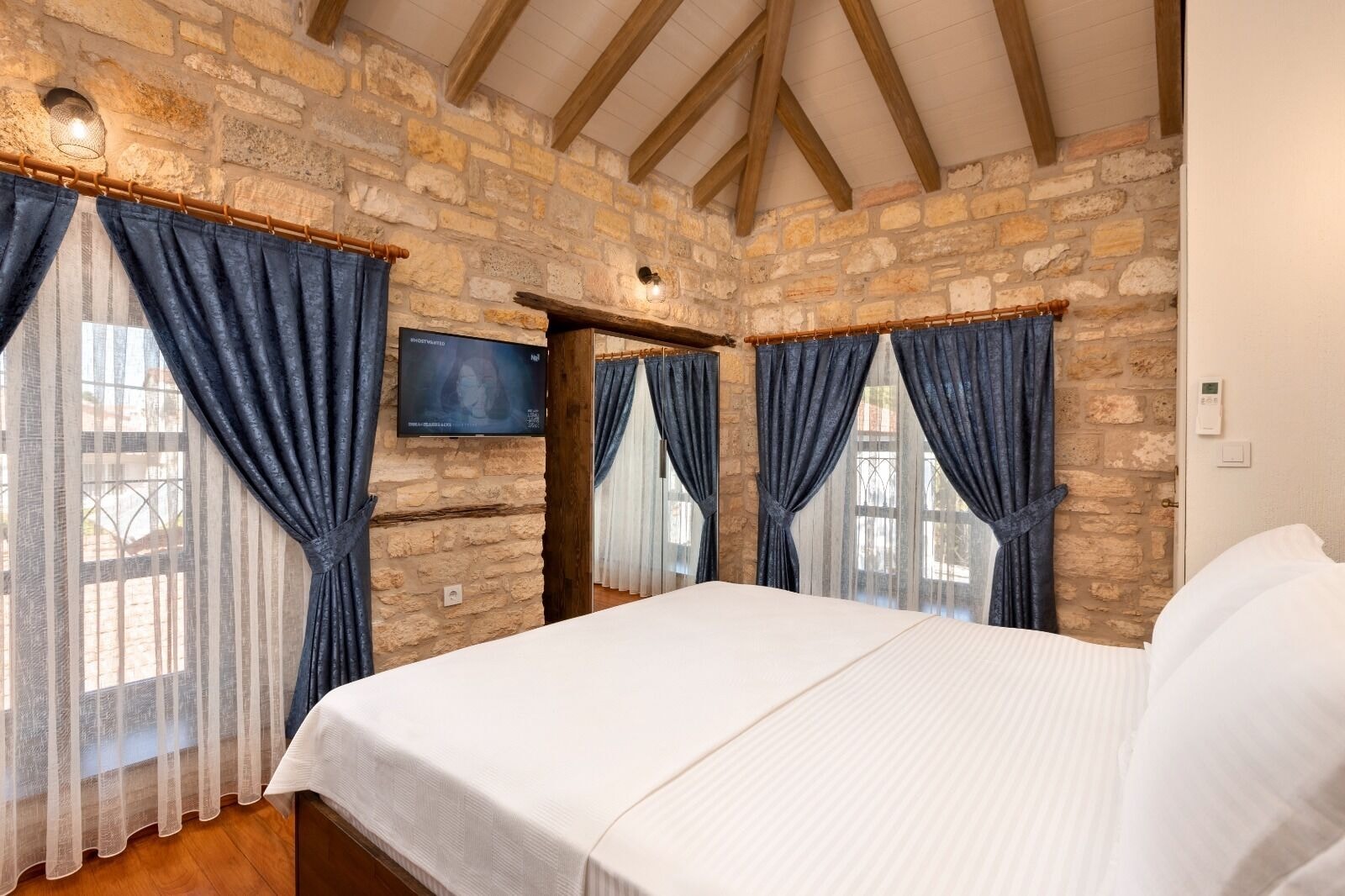 غرفة كومفورت بسرير كينج، Eflin Haus Butik Hotel 5/8