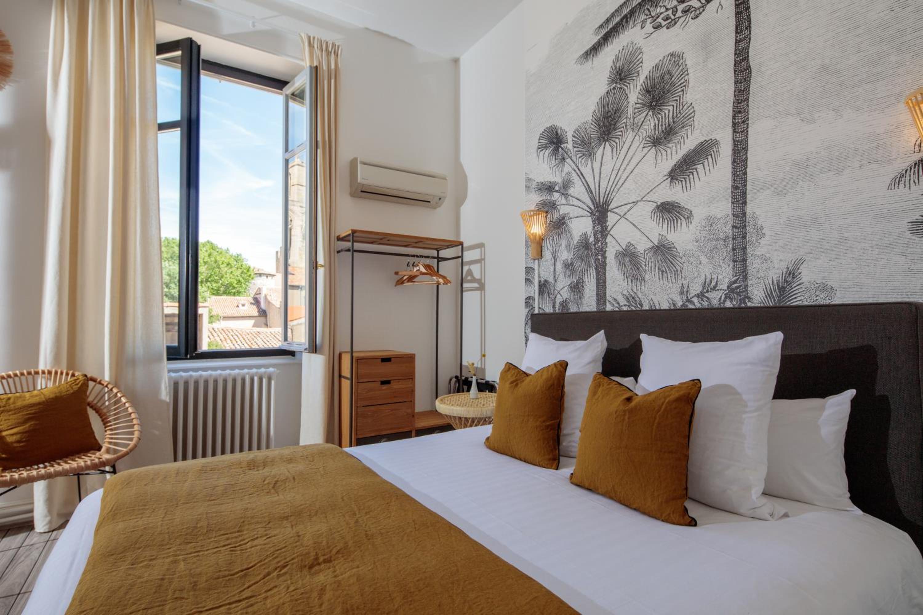 Superior, Double Bed, Cathedral View