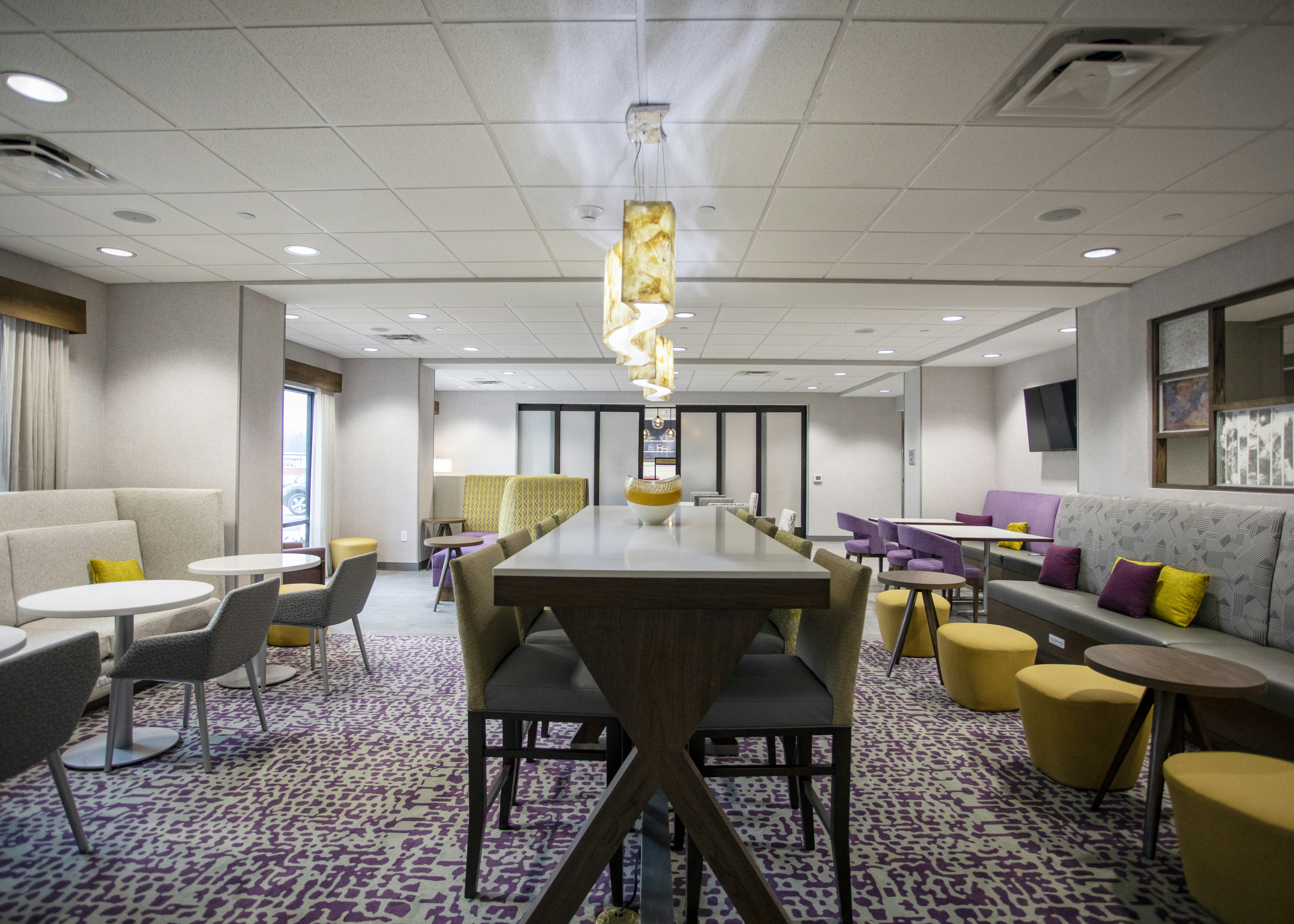 Hampton Inn Lexington, TN 7/8