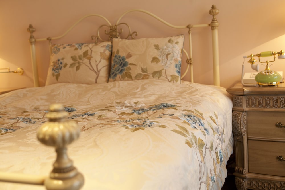 V Hotel - Adults Only 6/50