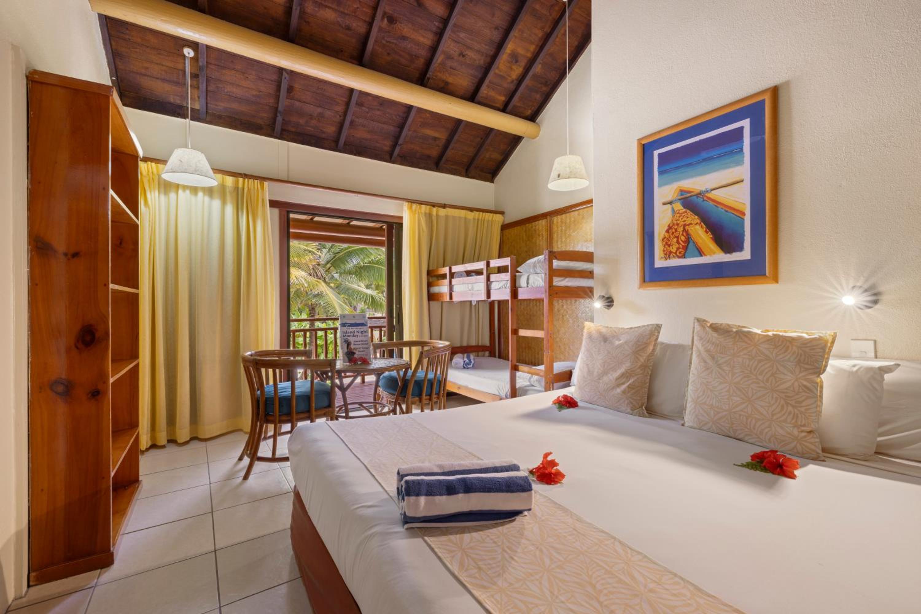 Room, Double Bed, Beach Side، The Rarotongan Beach Resort & Lagoonarium 3/3
