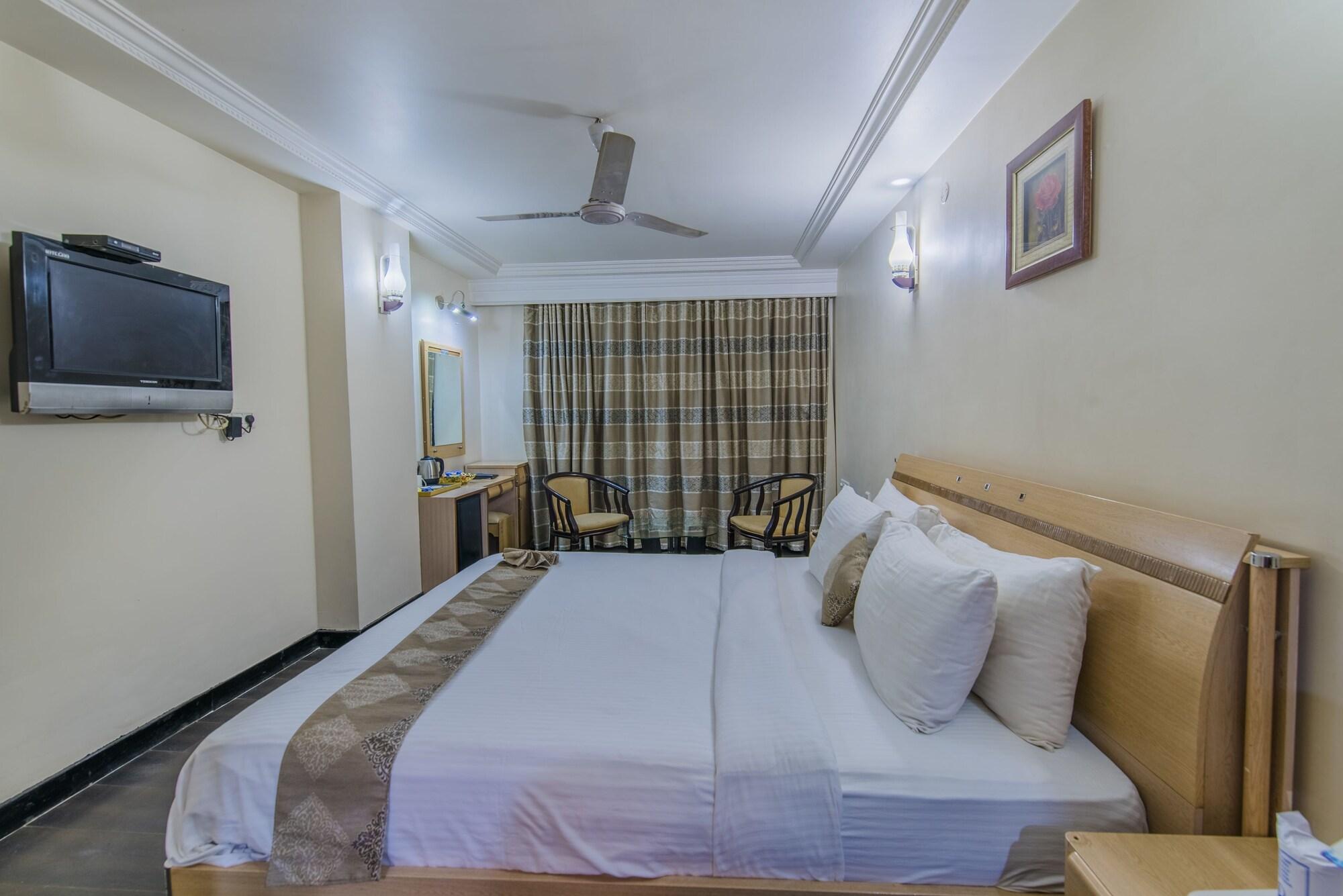 HOTEL GRAND DHILLON 10/31