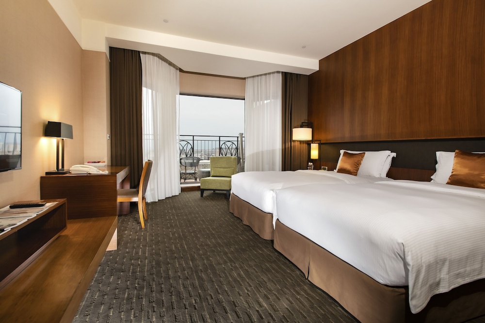 SUPERIOR, TWIN BEDS, BALCONY