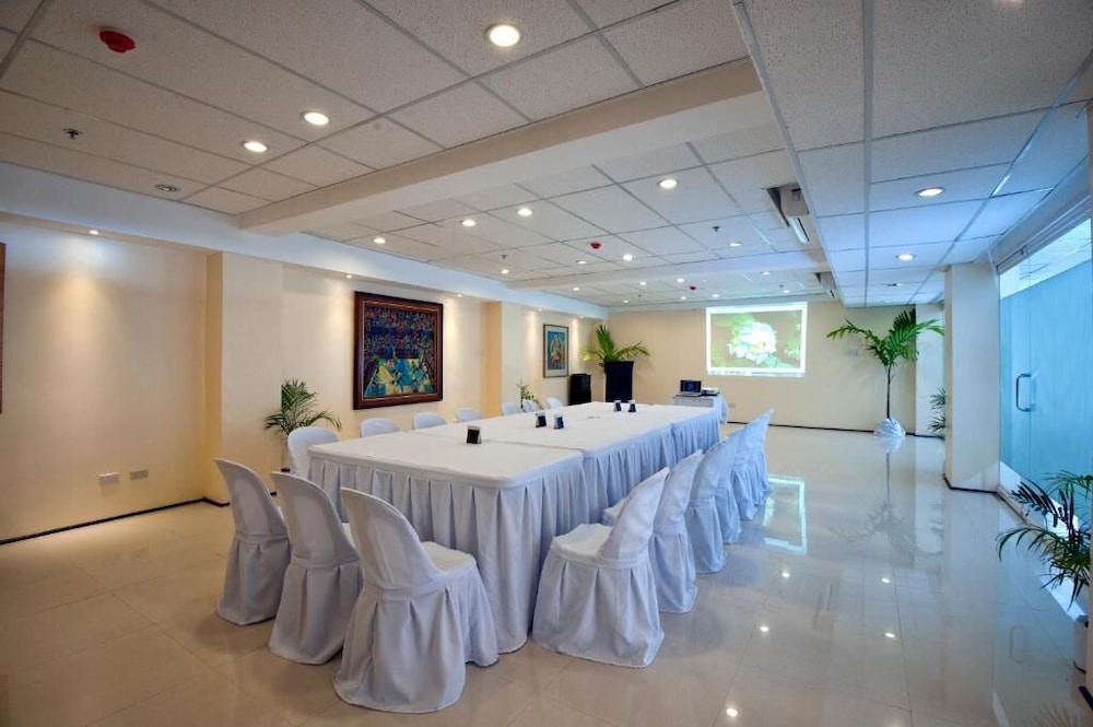 M Citi Suites 14/55