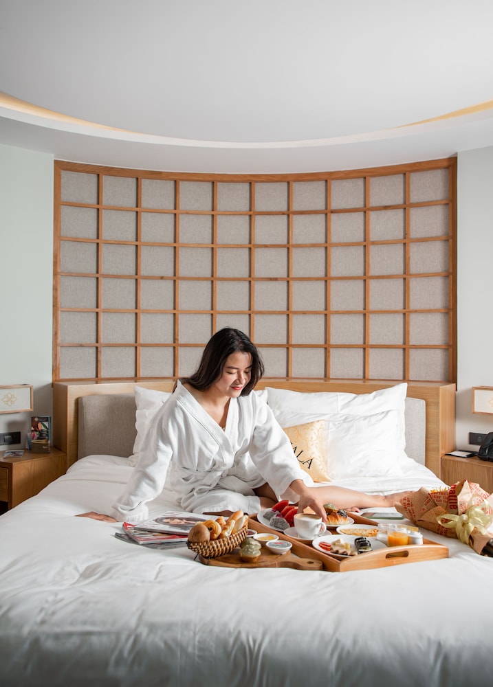 Sala Danang Beach Hotel 44/75