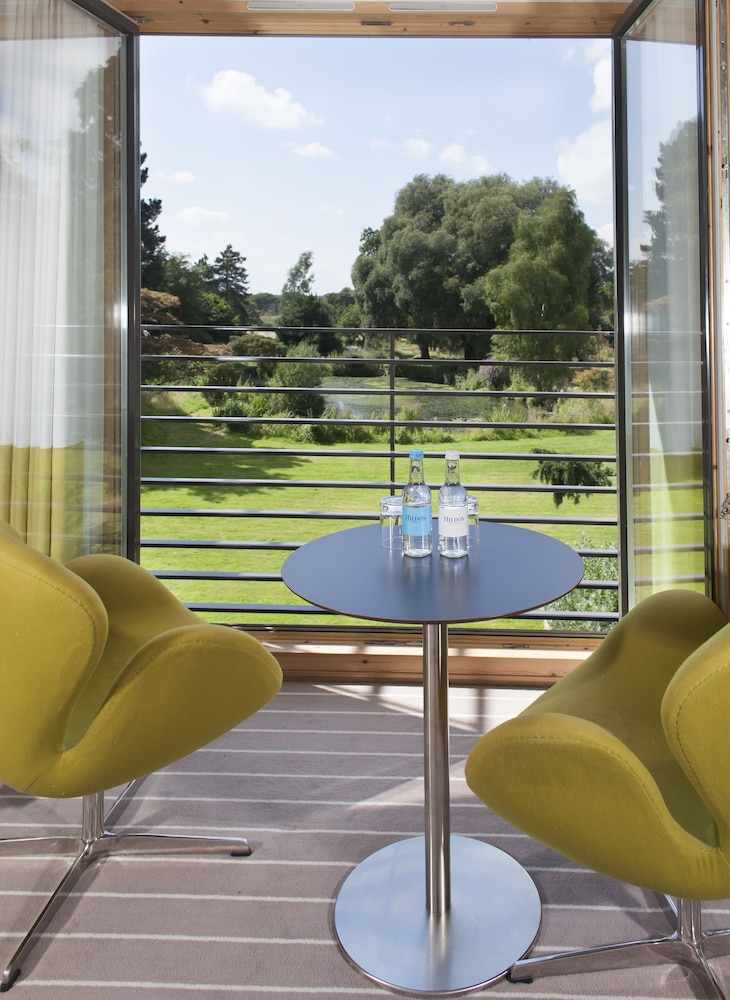 Lifehouse Spa Hotel 4/42