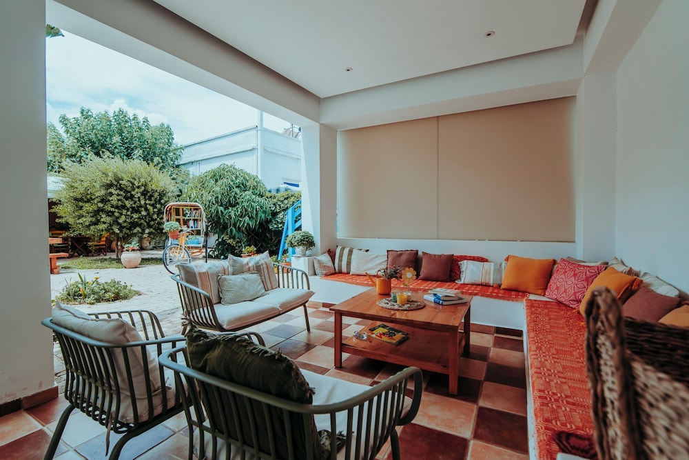 Saronis Hotel 26/50