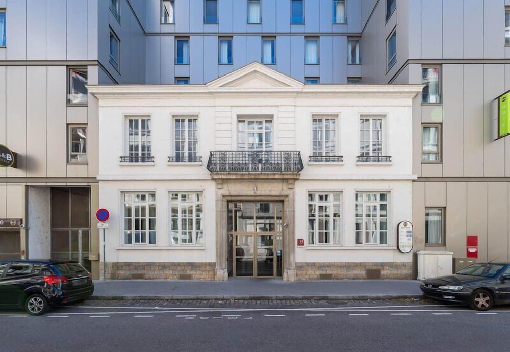B&B HOTEL Lyon Centre Perrache 54/62