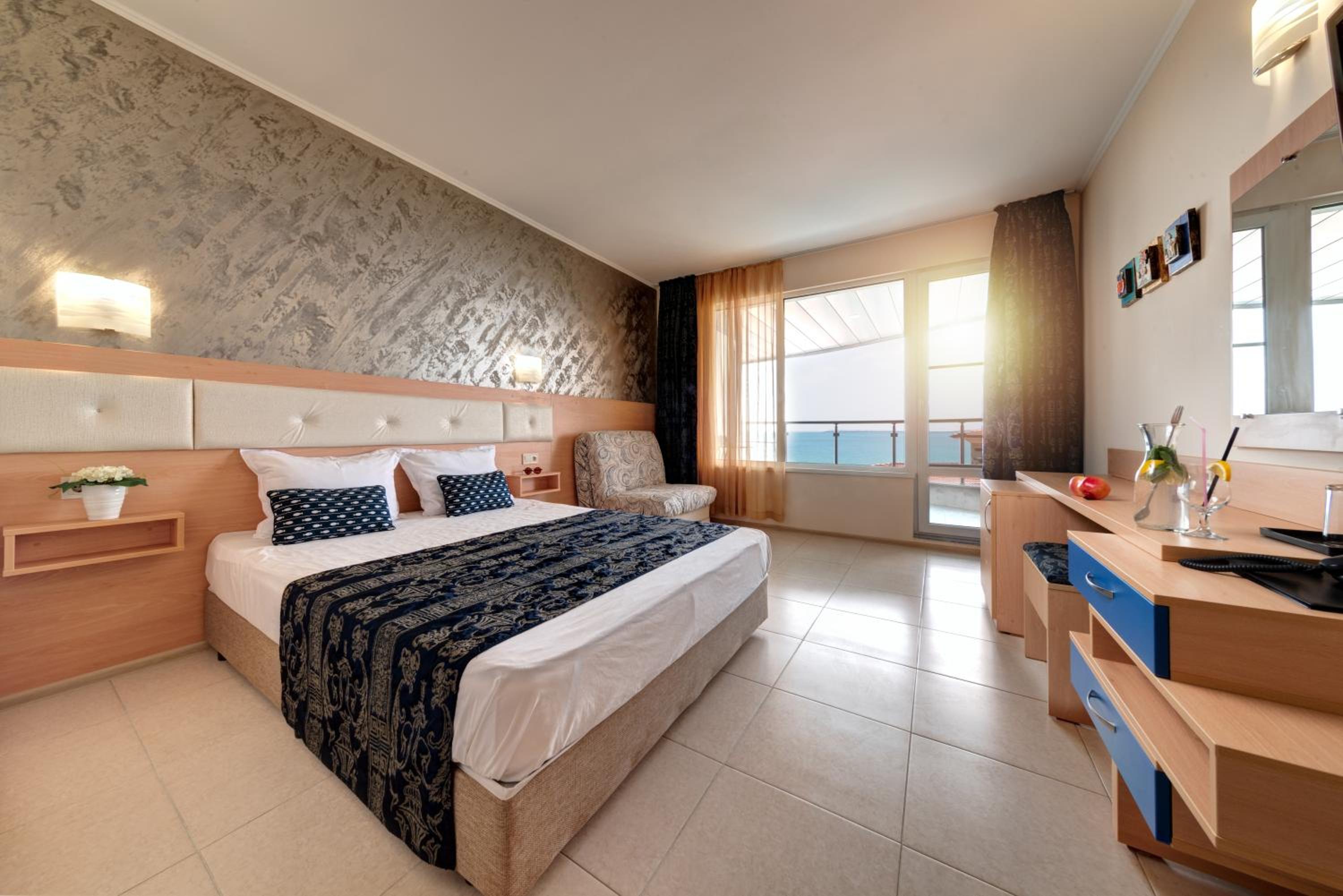 Blue Bay Hotel 15/50