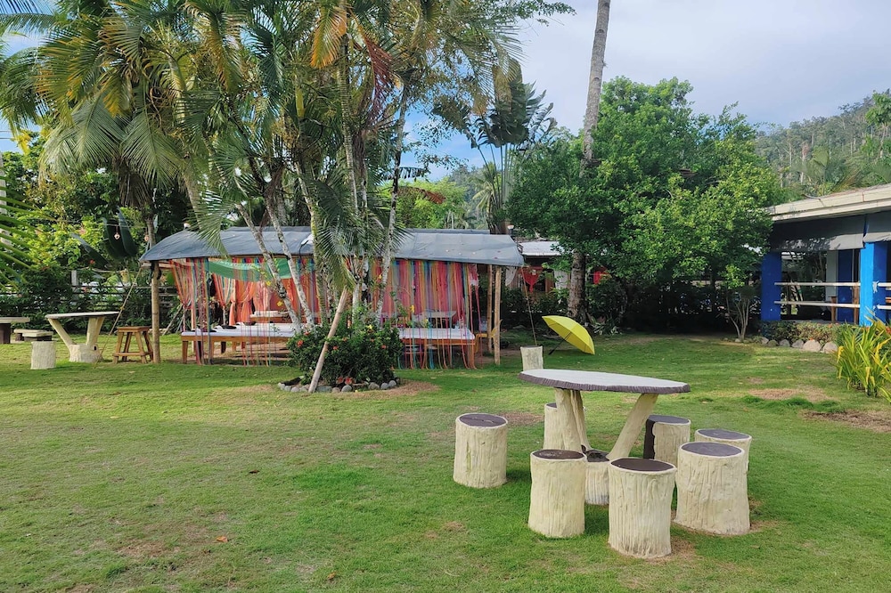 Summer Homes Beach Front Resort and Cottages Port Barton 43/50