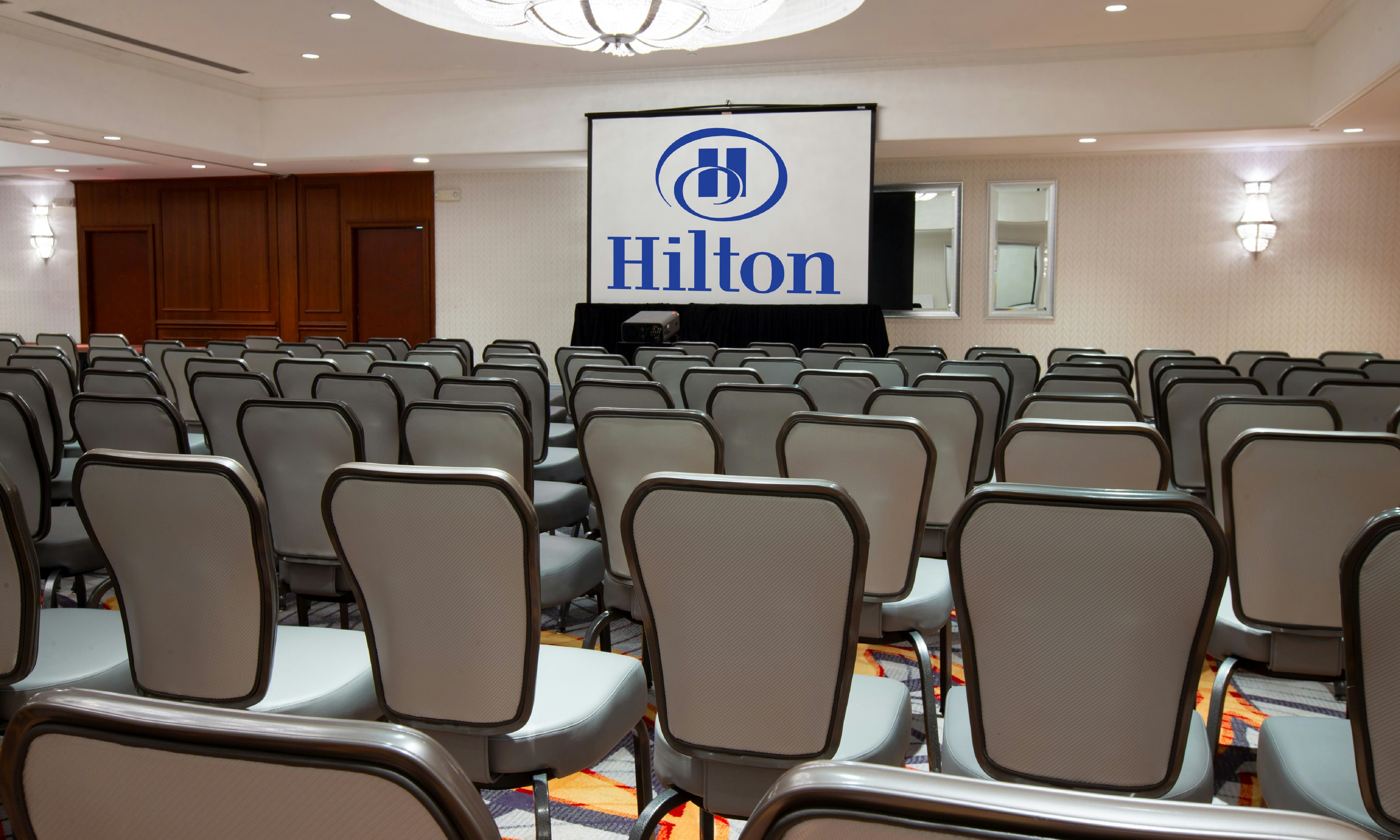 Hilton Chicago Northbrook 60/78