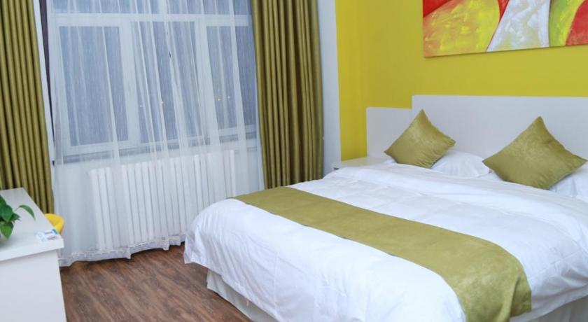 Shell Chengde Longhua County Xingzhou Road Hotel 10/27