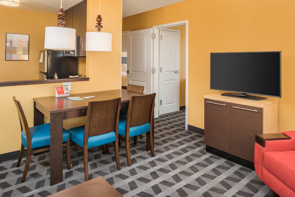 TownePlace Suites by Marriott New Hartford 38/48