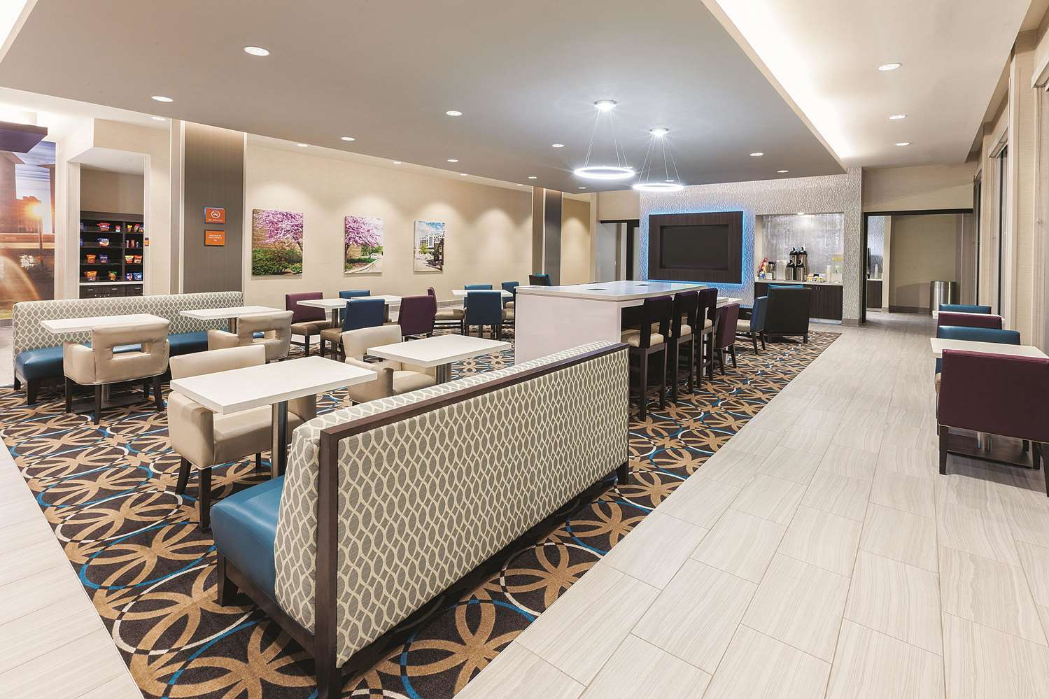 La Quinta Inn & Suites By Wyndham Terre Haute 33/44