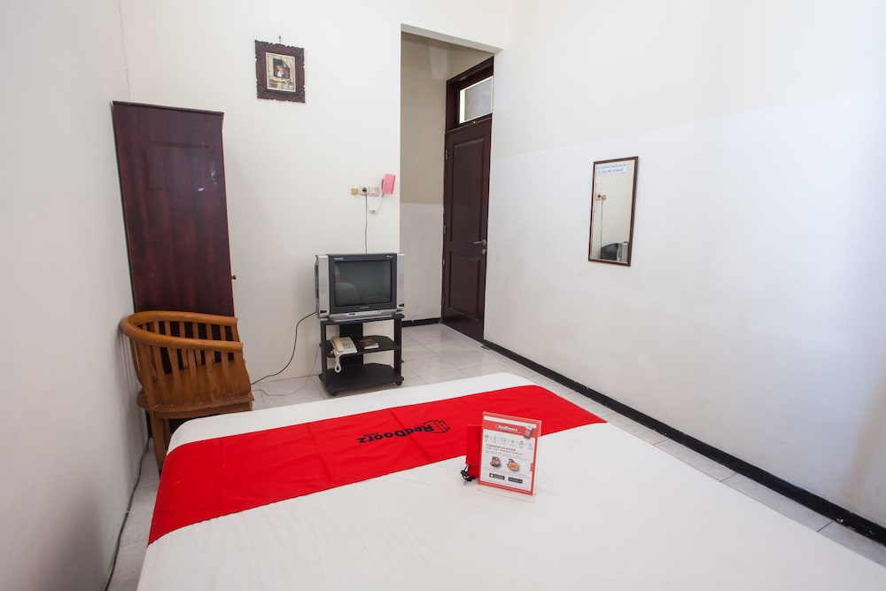 Reddoorz @ Raya Ngagel 2 18/35