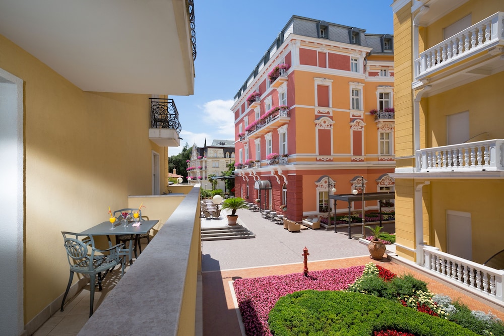 Hotel Gardenija 45/49