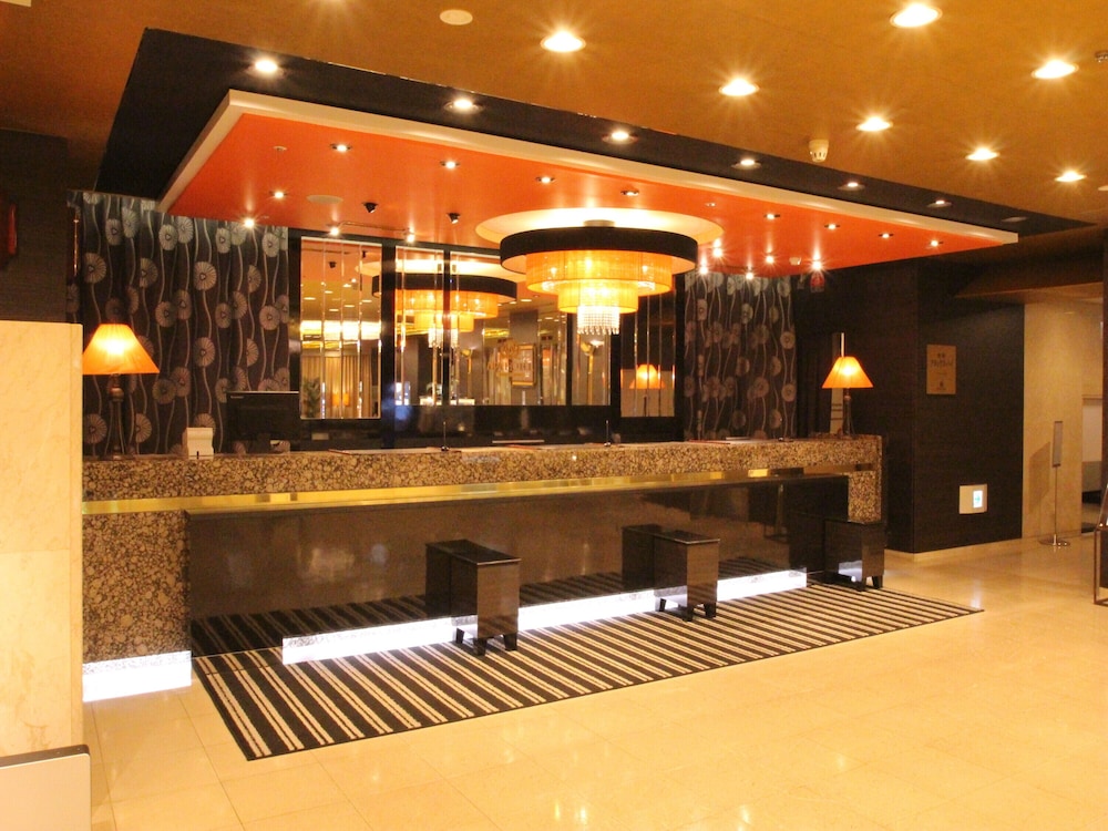 Apa Hotel Komatsu Grand 8/50
