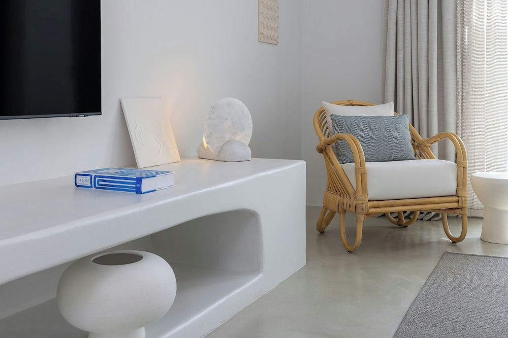 Patmos Aktis Suites And Spa 77/86