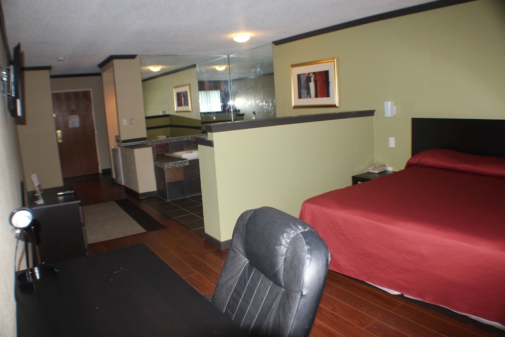 Araamda Inn Norcross 6/72