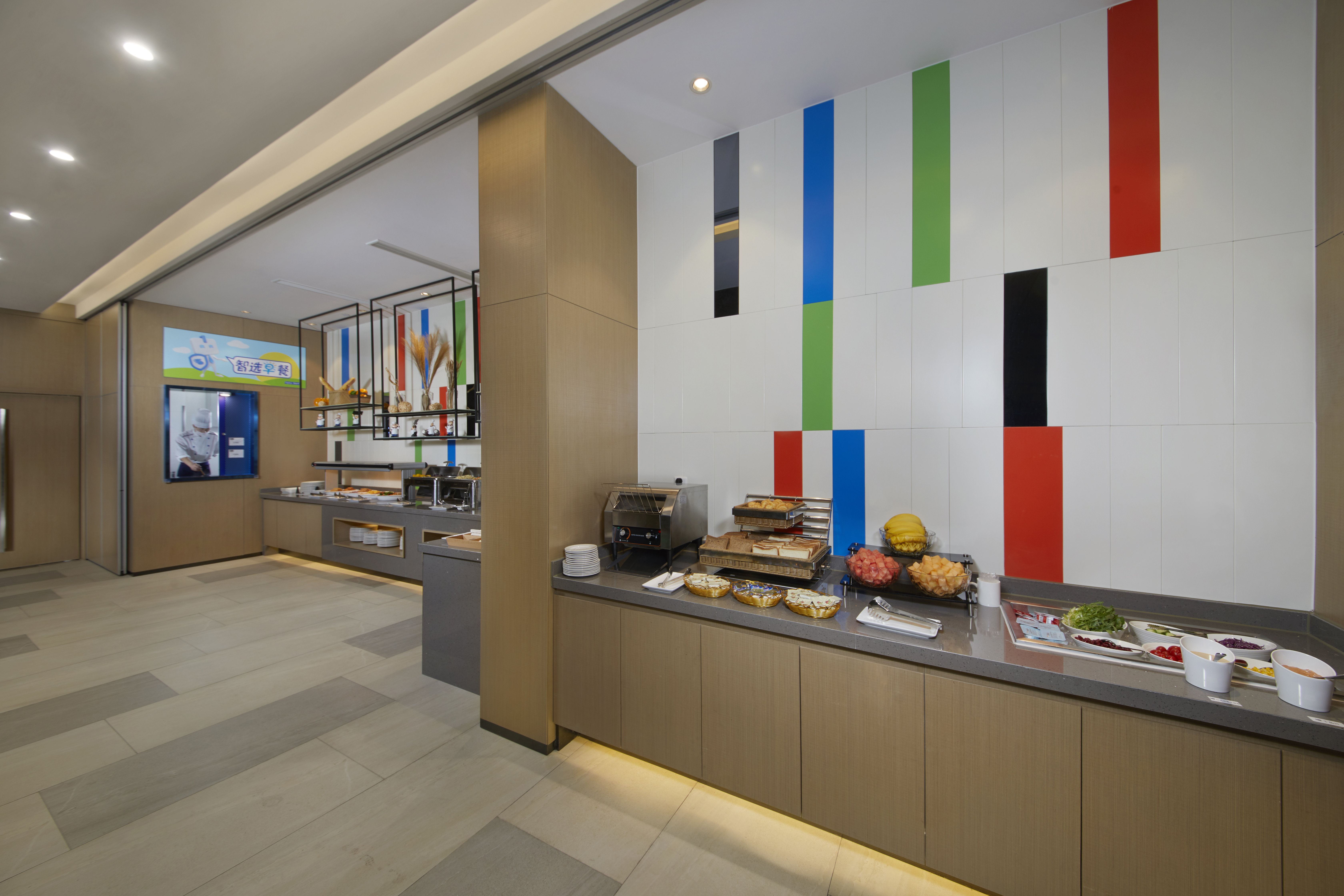 HOLIDAY INN EXPRESS ZHANGJIAGANG EAST 7/31