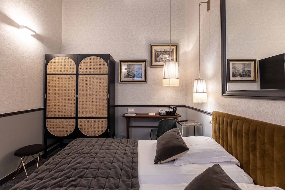 Dauphine Saint Germain Hotel 19/70