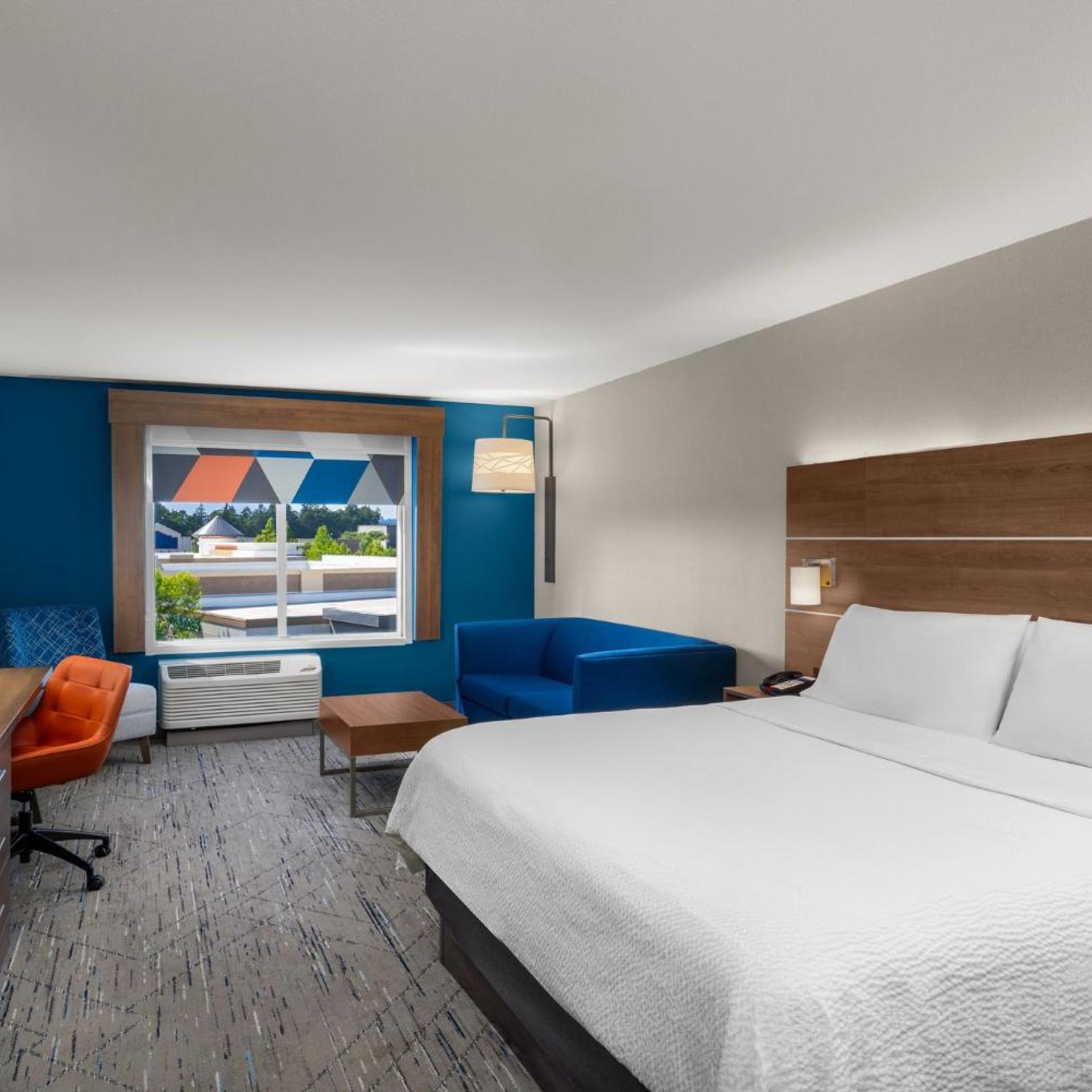 جناح لذوي الإعاقة، Holiday Inn Express and Suites Salem North - Keizer 2/5