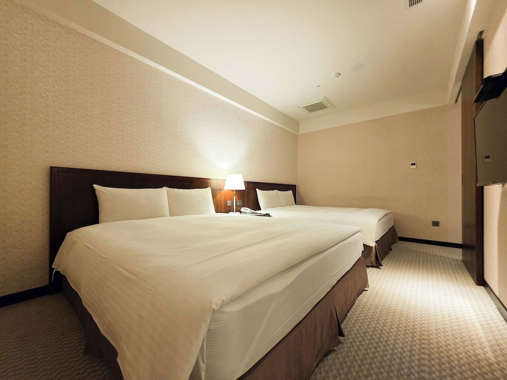 Lai Lai Hotel 28/74