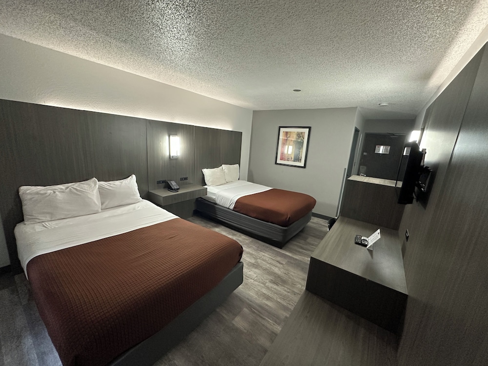 Magnuson Hotel Fort Wayne North Coliseum 31/63