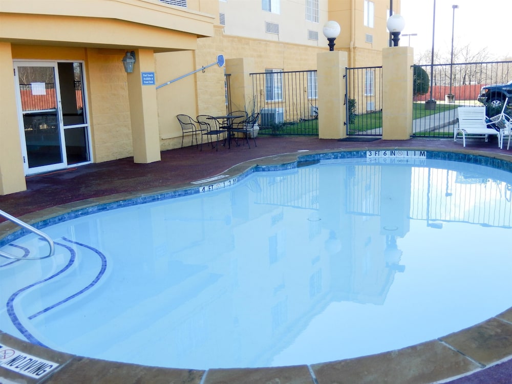 swimming pool spa